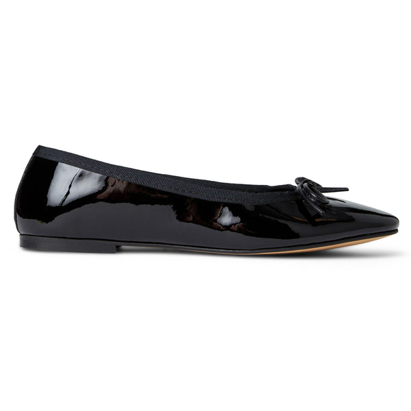 EMY Flat BLACK PATENT Bruno Magli